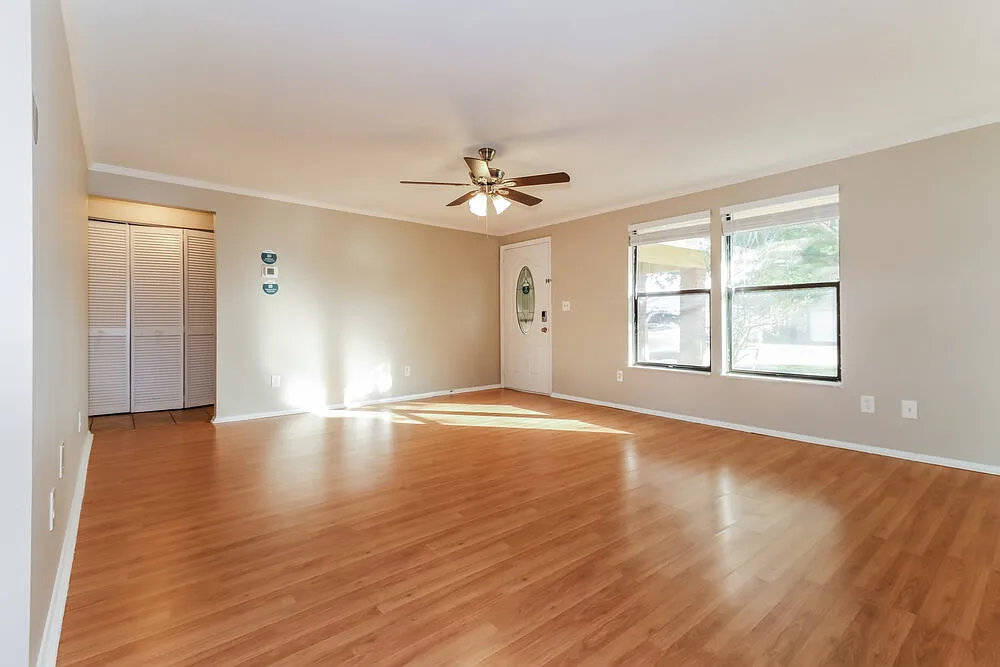 3 bed, 2.0 bath, 1532 sqft, $1,965 — Photo 4