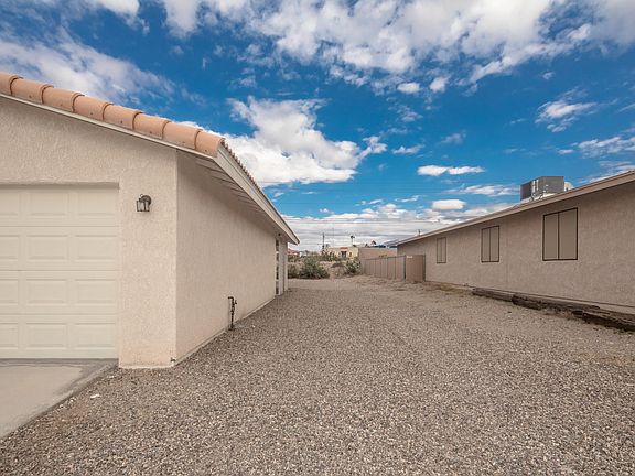 4th image of 2031 Magnolia Dr #101-102