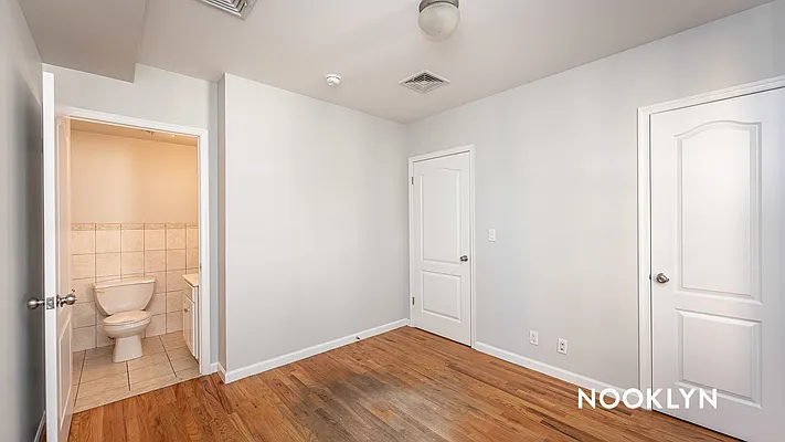Rented by Nooklyn NYC LLC | media 30