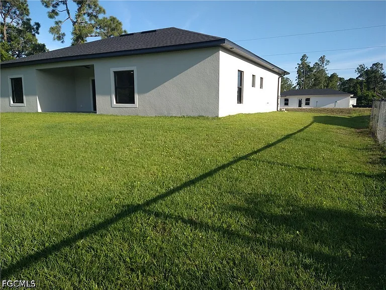 847 Bell Blvd S — Photo 8