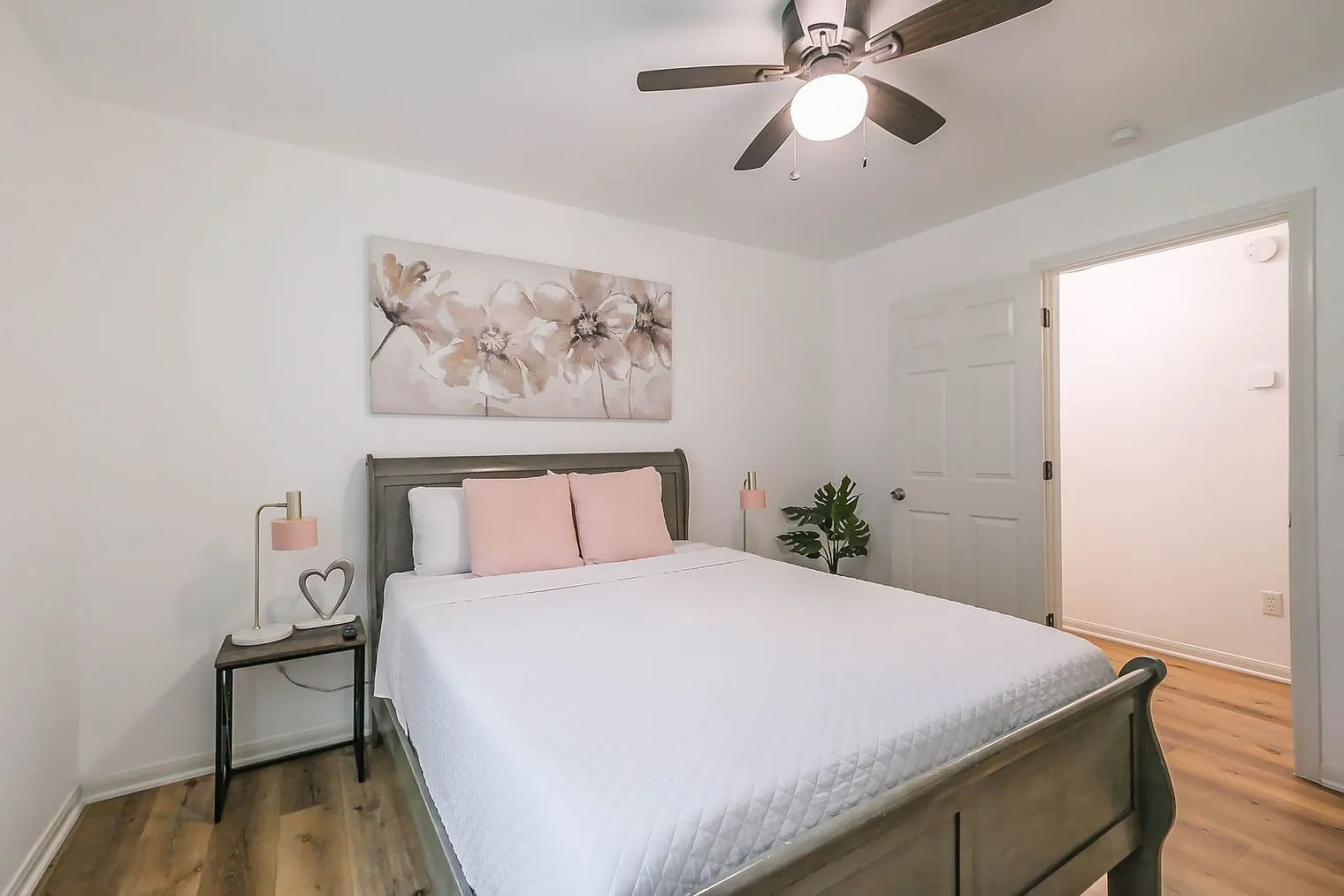 3 bed, 2.0 bath, 1248 sqft, $3,003 — Photo 2