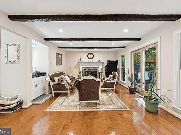 4th image of 6625 Weatheford Ct