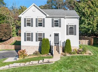 422 Sherwood Dr, Beaver, PA 15009
