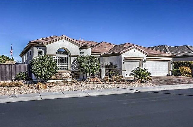 1st image of 2578 Forest City Dr