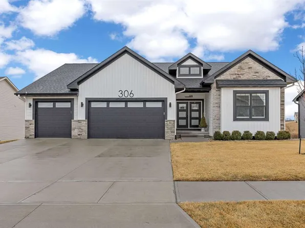 306 Dogwood Ln, Tiffin, IA 52340