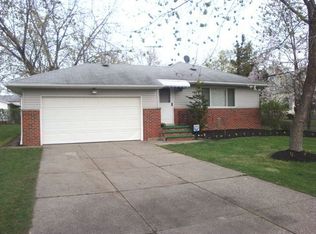 5517 Bartlett Rd, Bedford Heights, OH 44146