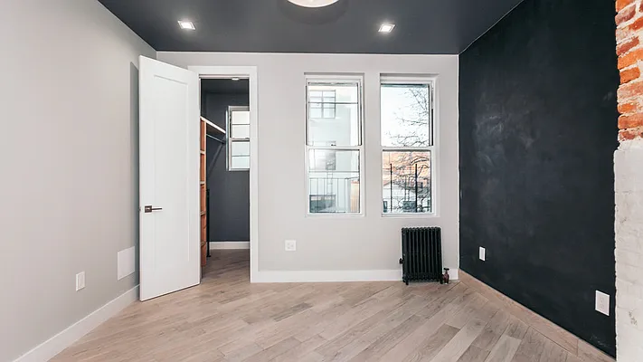 Rented by Nooklyn NYC LLC | media 18