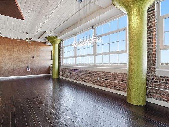3rd image of 2600 W 7th St APT 2508