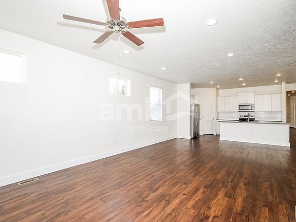 5th image of 2942 N Vigo Ave
