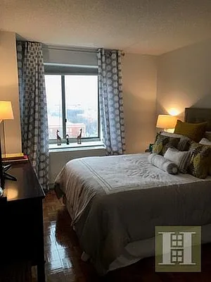 Rented by Halstead Real Estate | media 16