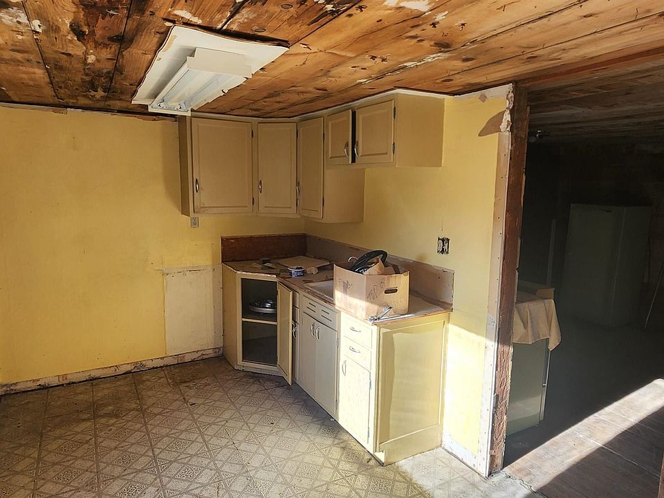 606 W McCoy St, Oakesdale, WA 99158 Zillow