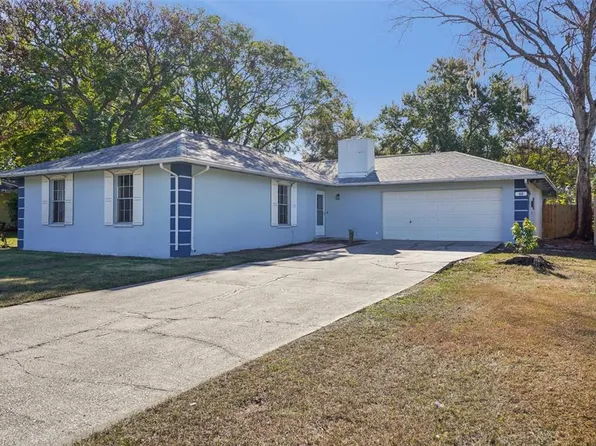 618 Rollingwood Ln, Valrico, FL 33594