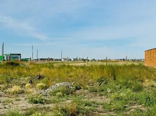 1409 Halifax Rd W, Lethbridge, AB T1J 5W5