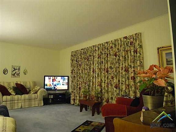 4th image of 109 N Hearon Dr