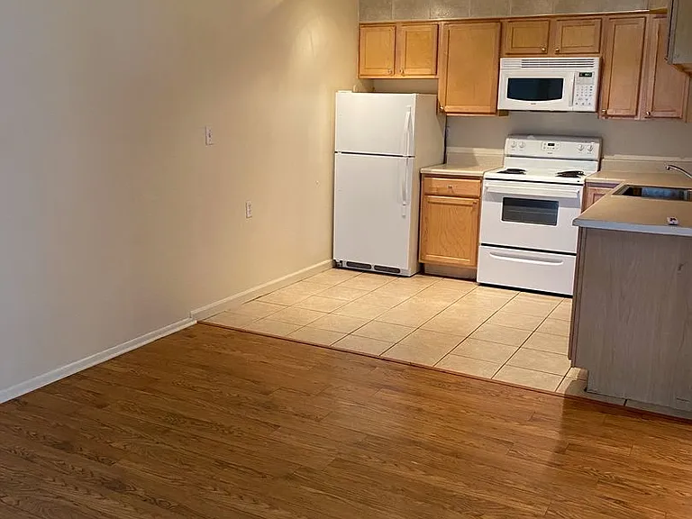 2939 Marine Street — Photo 12