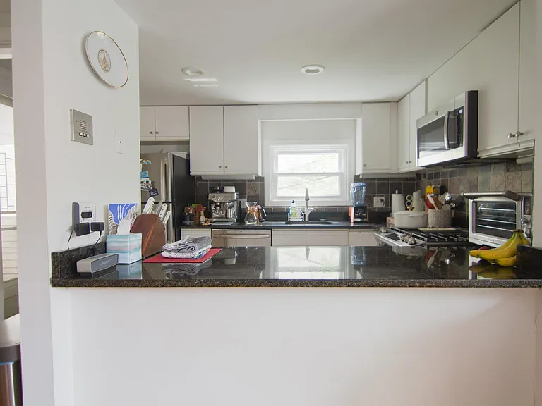 6 Athens St #A — Photo 5