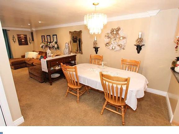 5th image of 10916 Kirby Dr