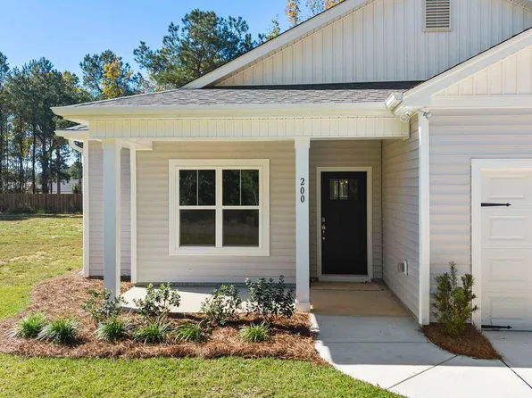 200 Et Batson Road, Burgaw, NC 28425