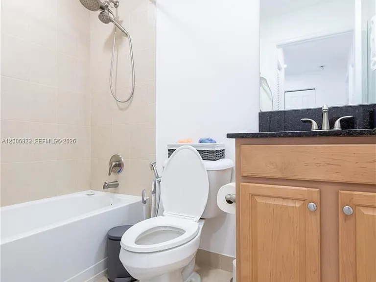 345 NE 194th Ln — Photo 16