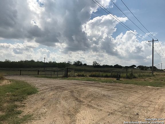 3rd image of 729 County Road 483