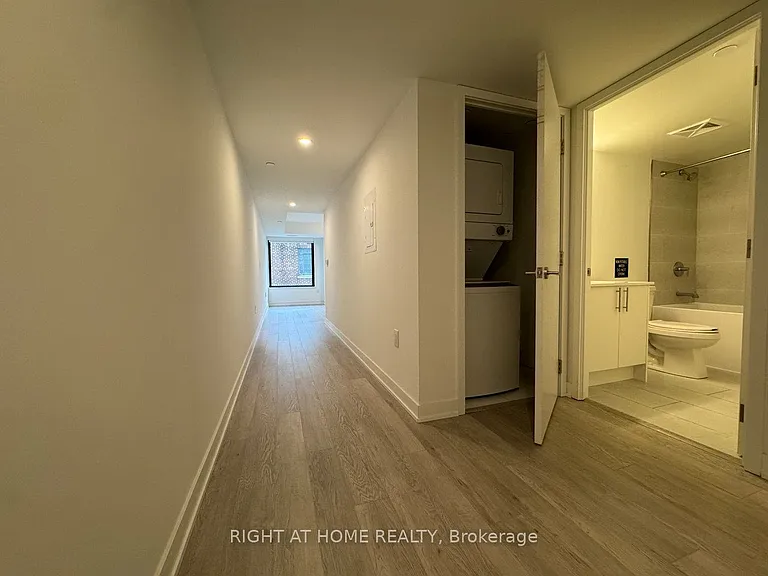 3 Strathgowan Ave #224 — Photo 15
