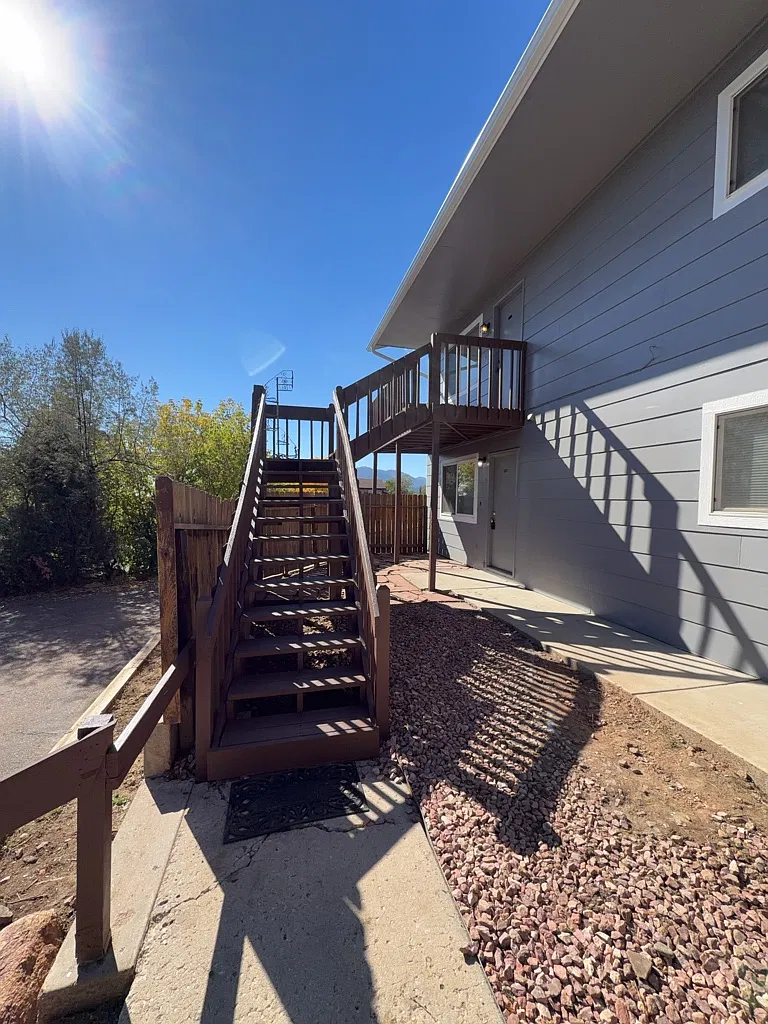 2 bed, 816 sqft, $1,195 — Photo 1
