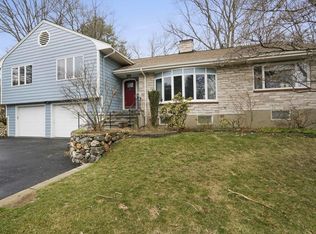 9 Taft Dr, Winchester, MA 01890