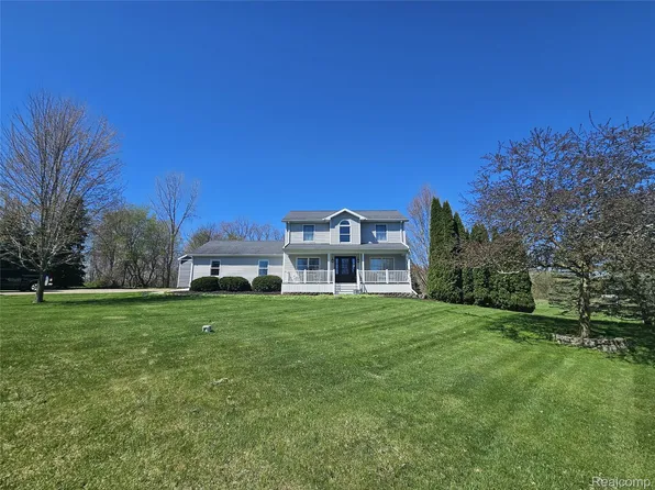 2900 S Saint Clair Rd, Saint Johns, MI 48879