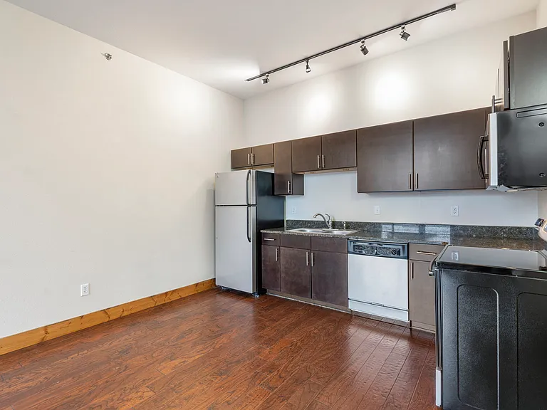 305 S Campbell Ave #203 — Photo 5