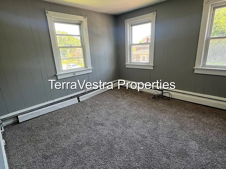 138 Denny Ave — Photo 23