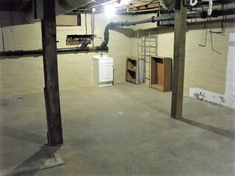 901 Johnson Ave — Photo 51