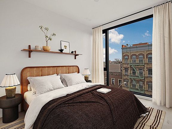 2nd image of 1003 Willoughby Ave APT 3F