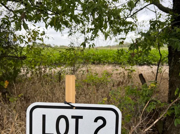 2 County Road 4305, Greenville, TX 75401