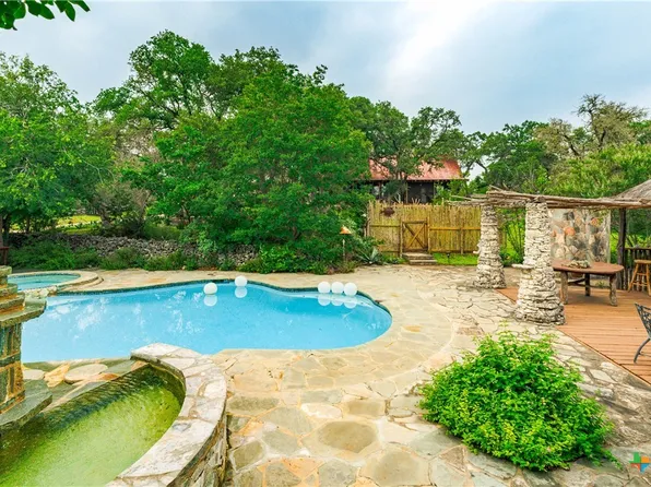 1218 Oakwood Loop, Wimberley, TX 78676