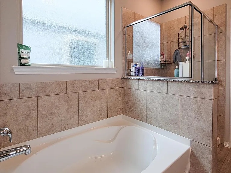 24811 Crimson Pine Dr — Photo 36