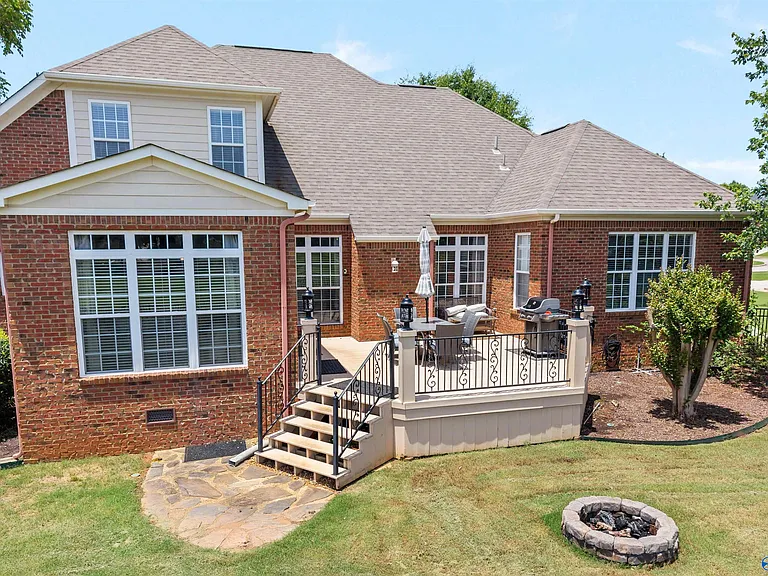103 Wickerberry Ln — Photo 33