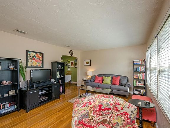 4th image of 3400 Sophia Way