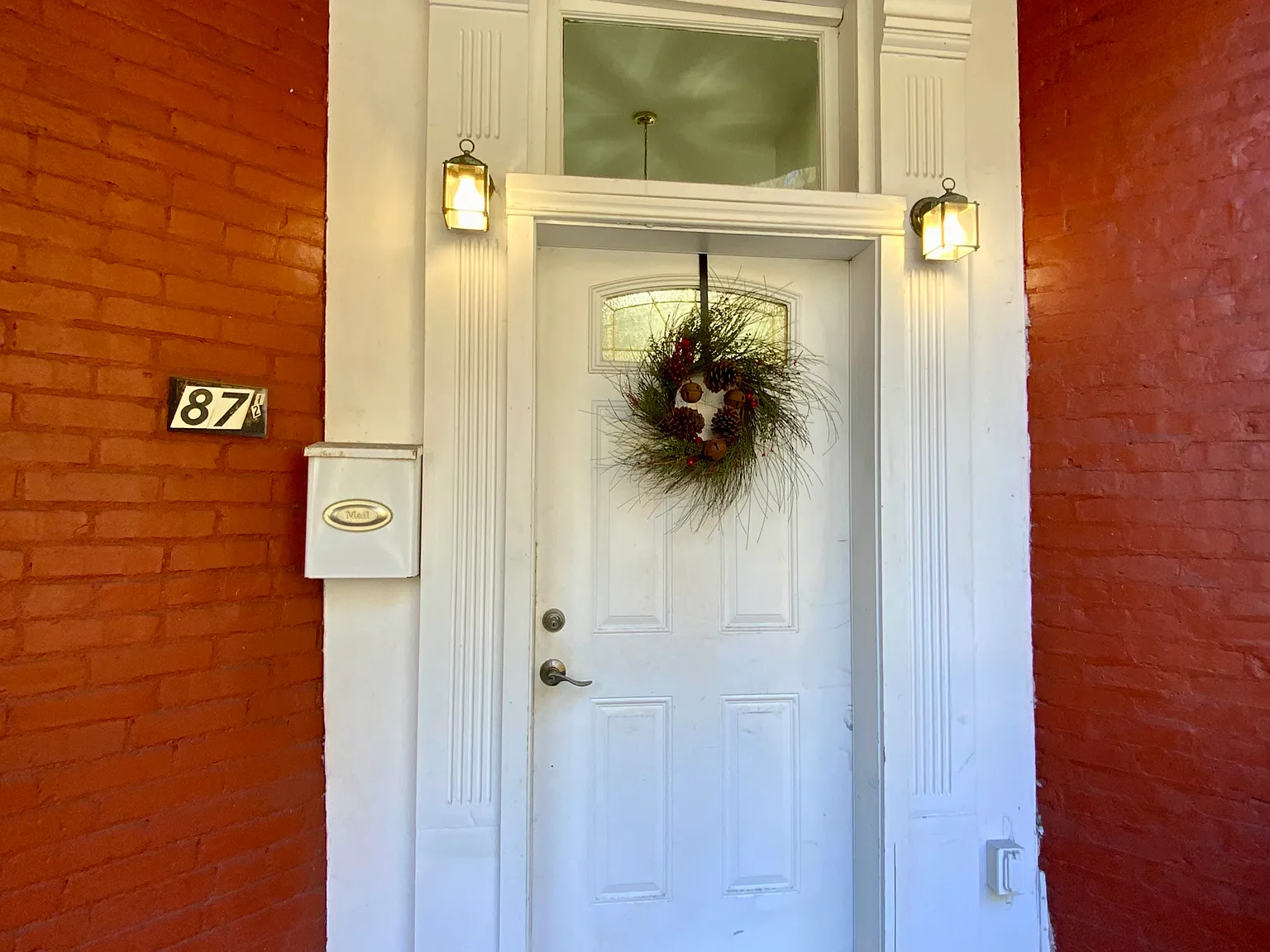 3 bed, $1,800 — Photo 1