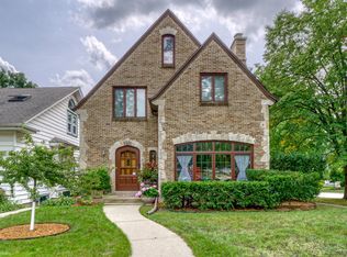 2201 E Menlo Blvd, Shorewood, WI 53211
