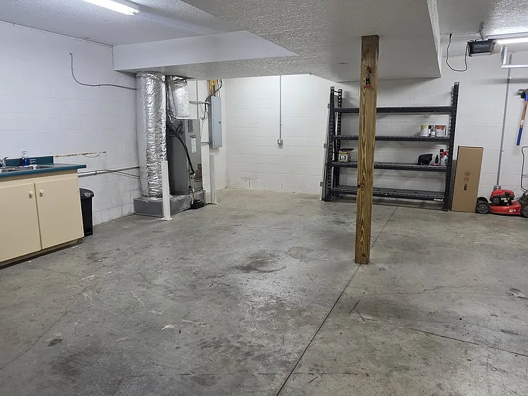 40 McKinley St — Photo 30