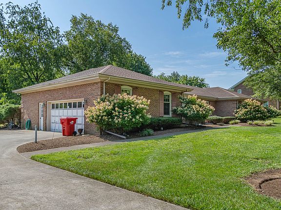 4th image of 65 Candlewood Dr