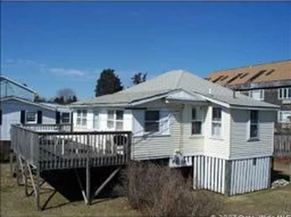 5 Uzzi Ave, Westerly, RI 02891