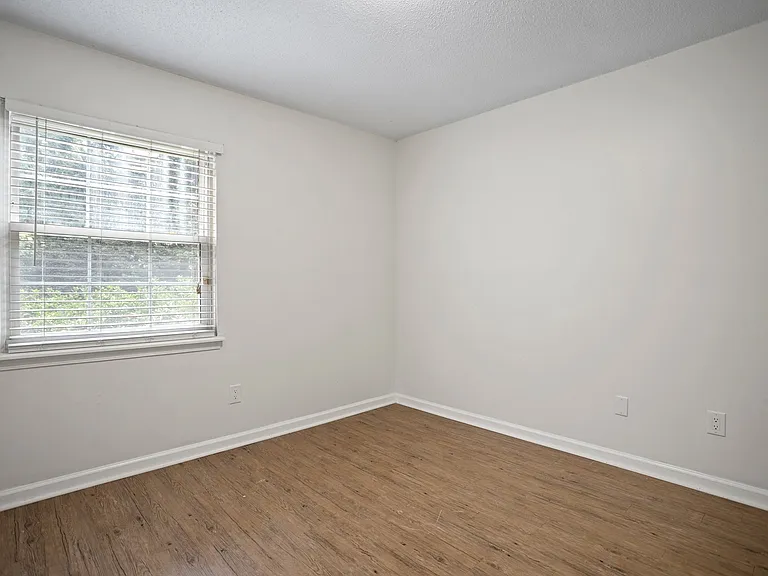 5659 Hornaday Rd #B — Photo 12
