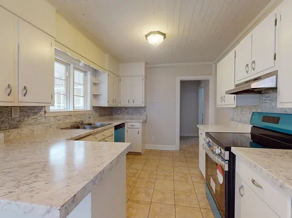 1310 Speedway Ave, Dyersburg, TN 38024