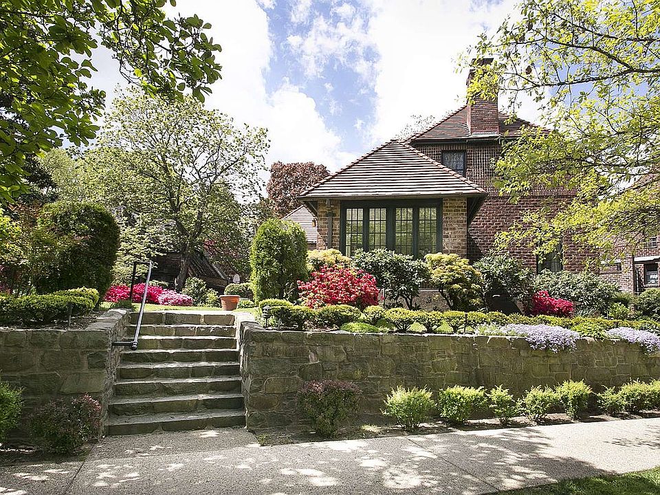 1st image of 11 Markwood Pl
