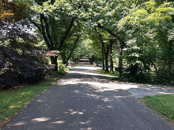 2nd image of 2109 Belcaro Dr