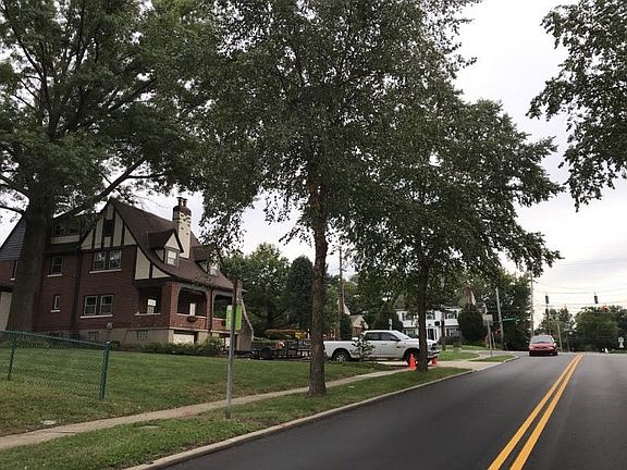 5th image of 1204 Covedale Ave