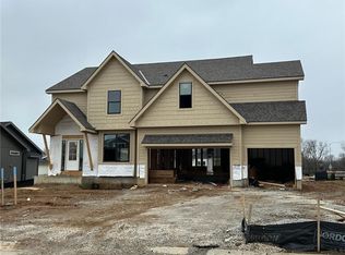 2614 SW Firefly Ln, Lees Summit, MO 64082