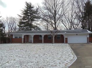 4 W Walling Dr, Saint Louis, MO 63141