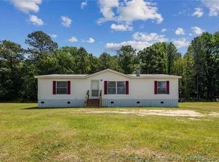 124 Cameo Ln, Parkton, NC 28371